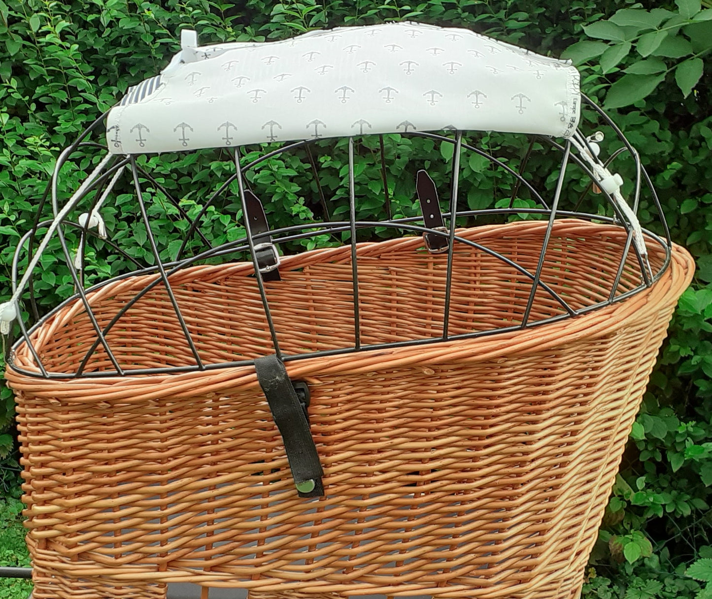 Sonnenschutz für Hundekorb, Fahrradkorb, Hundekorb für Fahrrad hinten.  Anker
