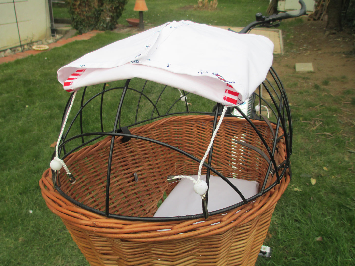 Sonnenschutz für Hundekorb, Fahrradkorb, Hundekorb für Fahrrad hinten! Leuchtturm